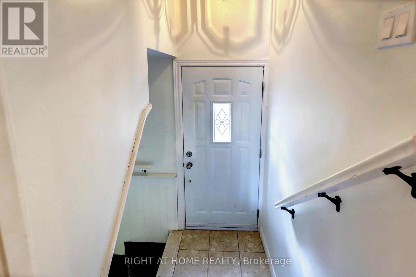 56 Cynthia Road, Toronto (rockcliffe-smythe), Ontario