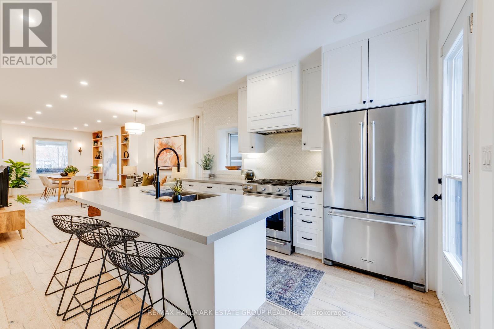 4 Adrian Avenue, Toronto (weston-pellam Park), Ontario