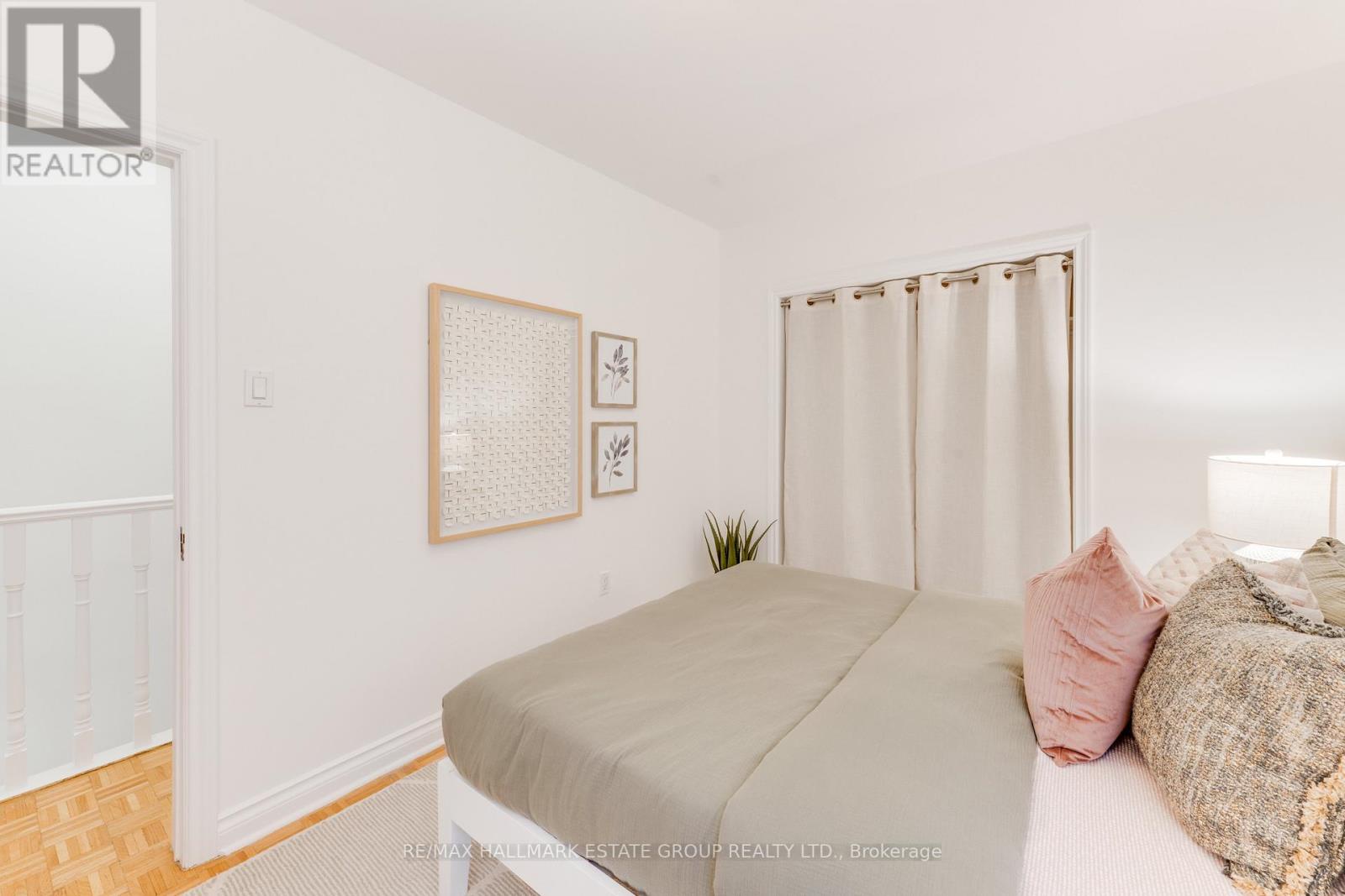 4 Adrian Avenue, Toronto (weston-pellam Park), Ontario