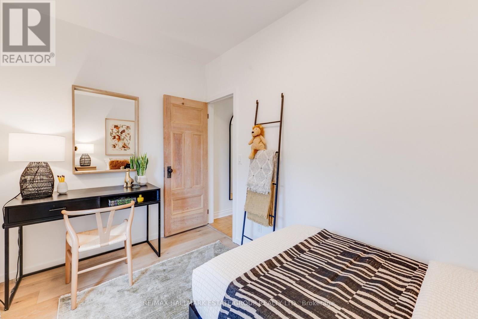 4 Adrian Avenue, Toronto (weston-pellam Park), Ontario