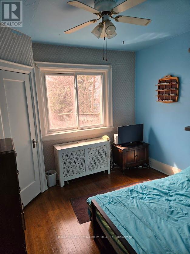 26 Landour Avenue, Toronto (keelesdale-eglinton West), Ontario