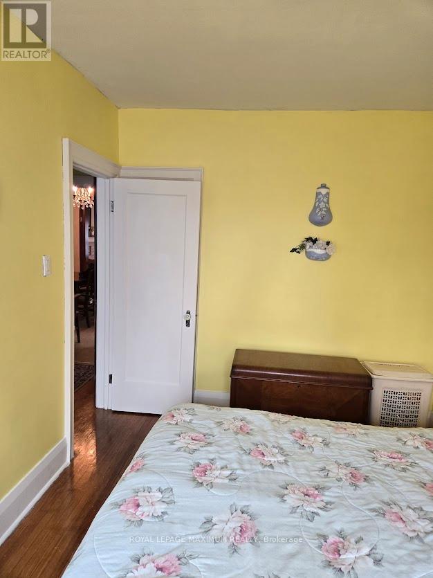 26 Landour Avenue, Toronto (keelesdale-eglinton West), Ontario