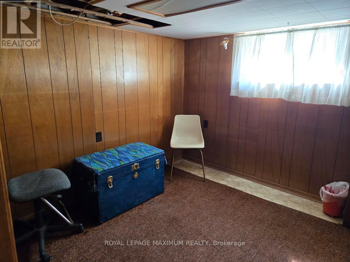 26 Landour Avenue, Toronto (keelesdale-eglinton West), Ontario