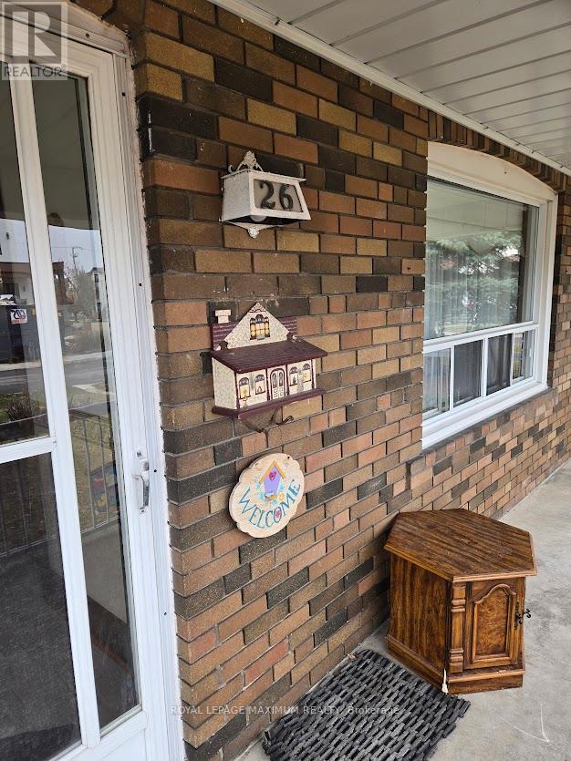 26 Landour Avenue, Toronto (keelesdale-eglinton West), Ontario