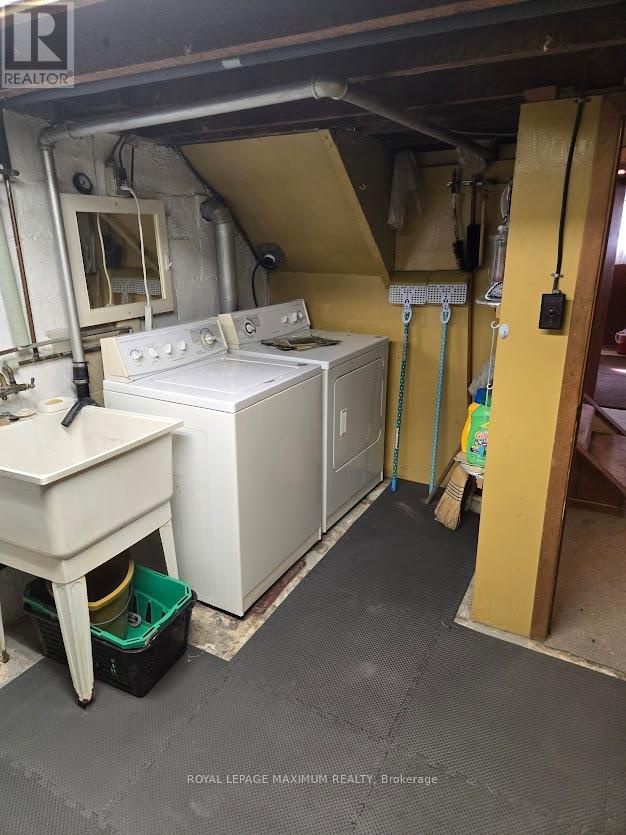 26 Landour Avenue, Toronto (keelesdale-eglinton West), Ontario