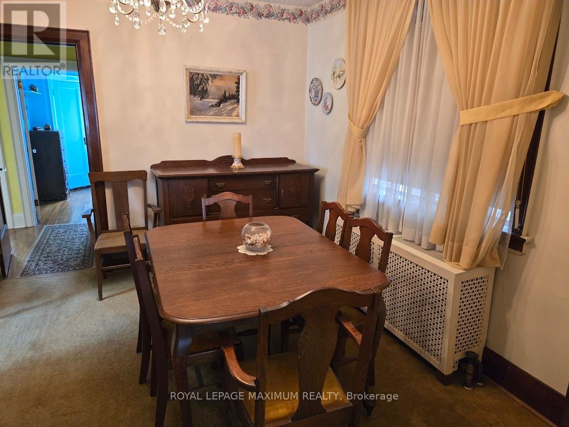 26 Landour Avenue, Toronto (keelesdale-eglinton West), Ontario