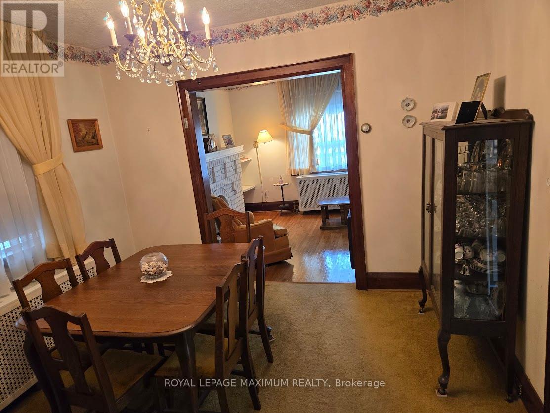 26 Landour Avenue, Toronto (keelesdale-eglinton West), Ontario