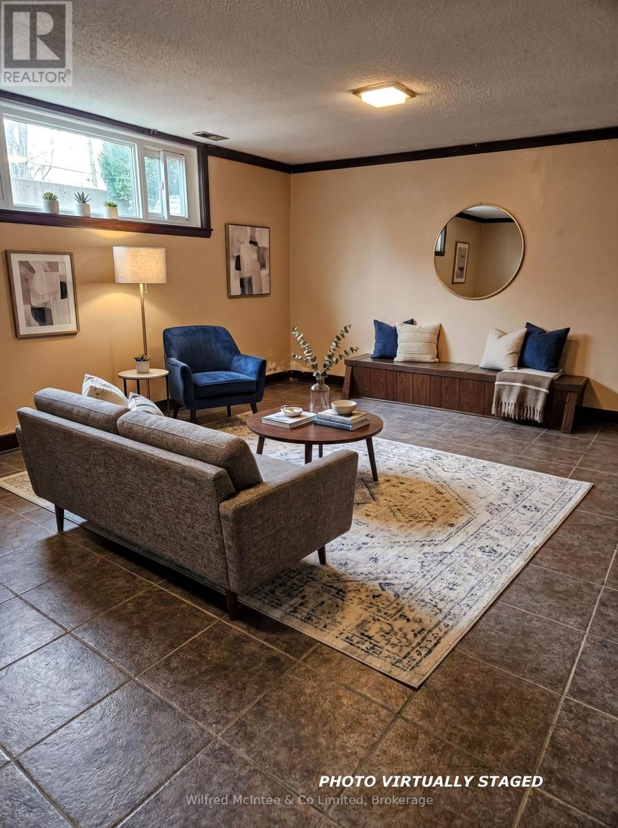 69 Haliburton Avenue, Toronto (islington-city Centre West), Ontario