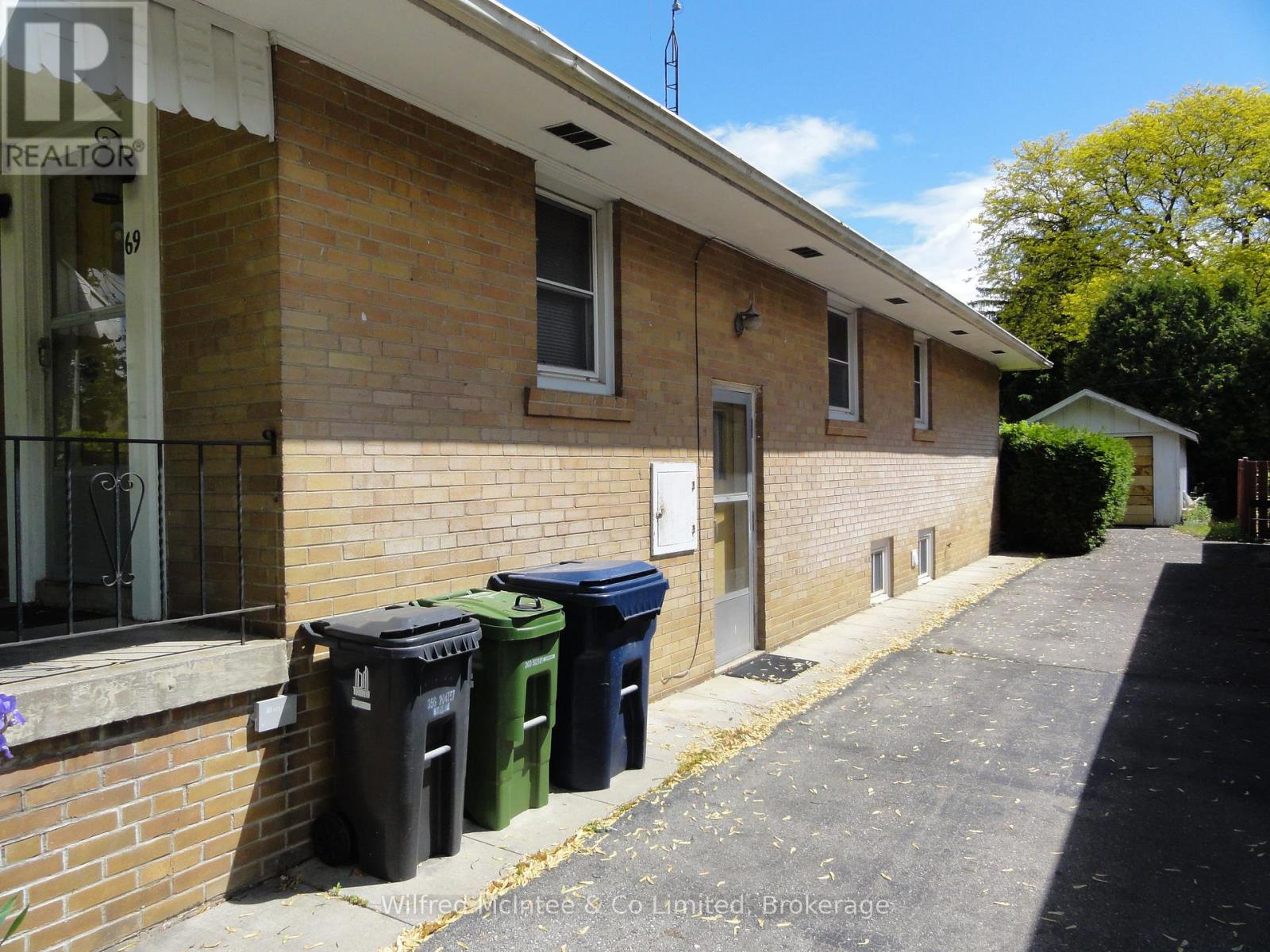 69 Haliburton Avenue, Toronto (islington-city Centre West), Ontario