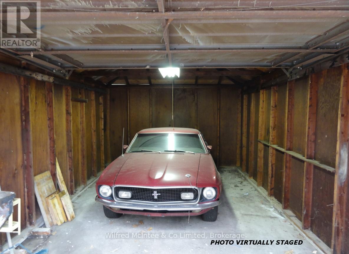 69 Haliburton Avenue, Toronto (islington-city Centre West), Ontario