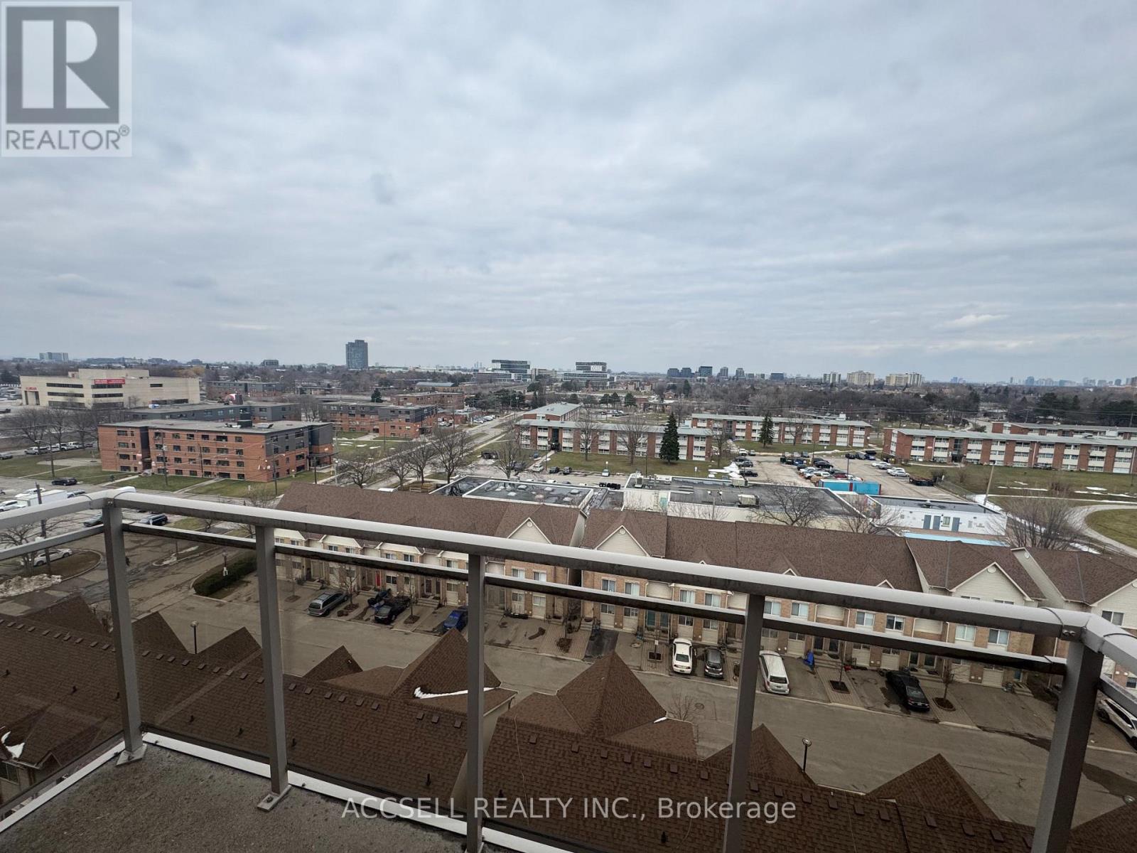 1008 - 650 Lawrence Avenue W, Toronto (englemount-lawrence), Ontario