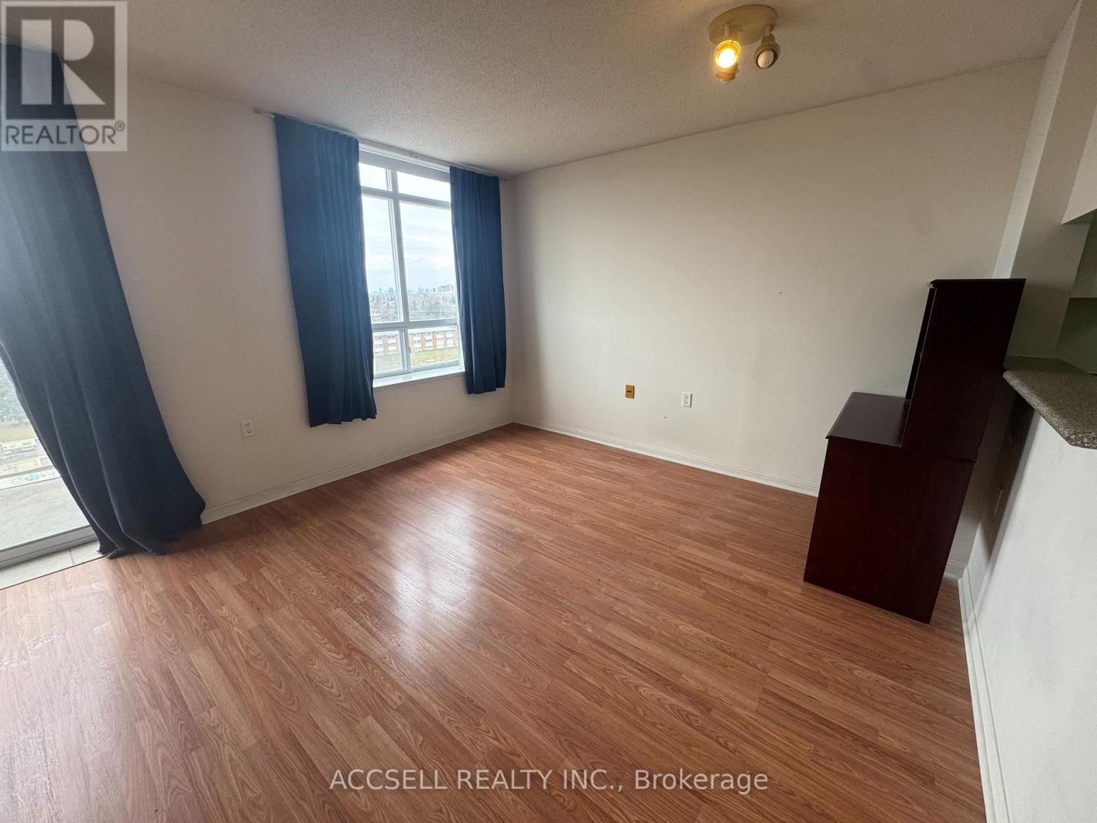 1008 - 650 Lawrence Avenue W, Toronto (englemount-lawrence), Ontario