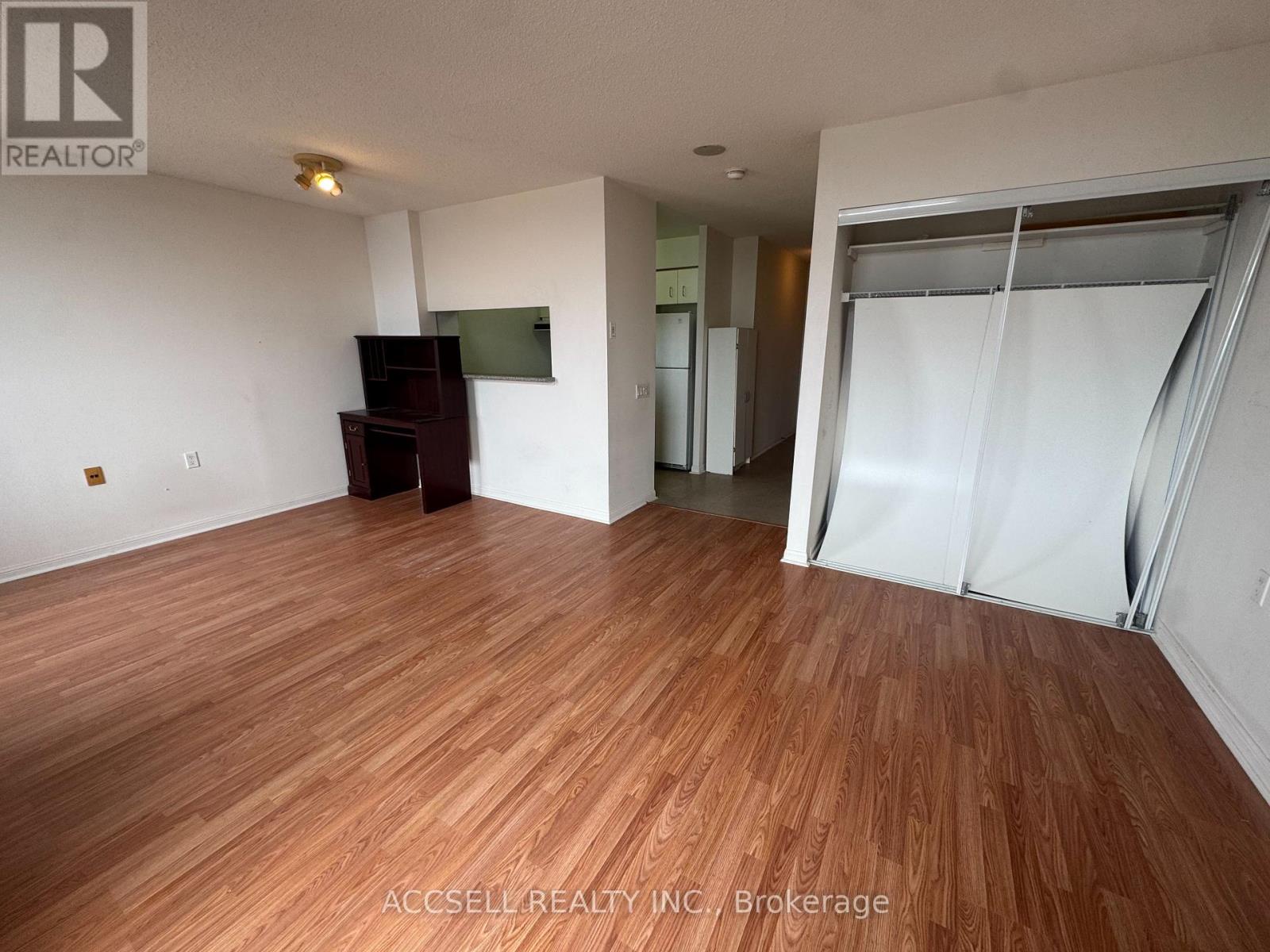 1008 - 650 Lawrence Avenue W, Toronto (englemount-lawrence), Ontario