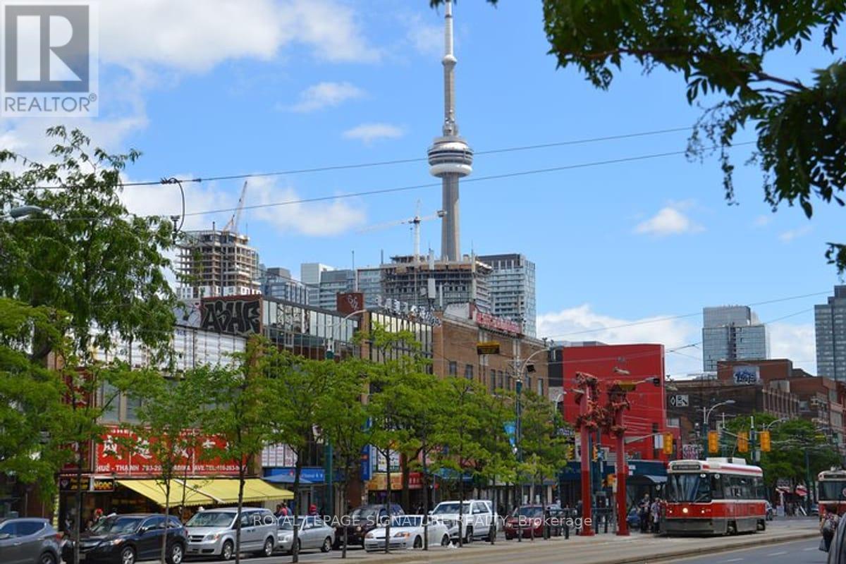 2 Glen Baillie Place N, Toronto (kensington-chinatown), Ontario