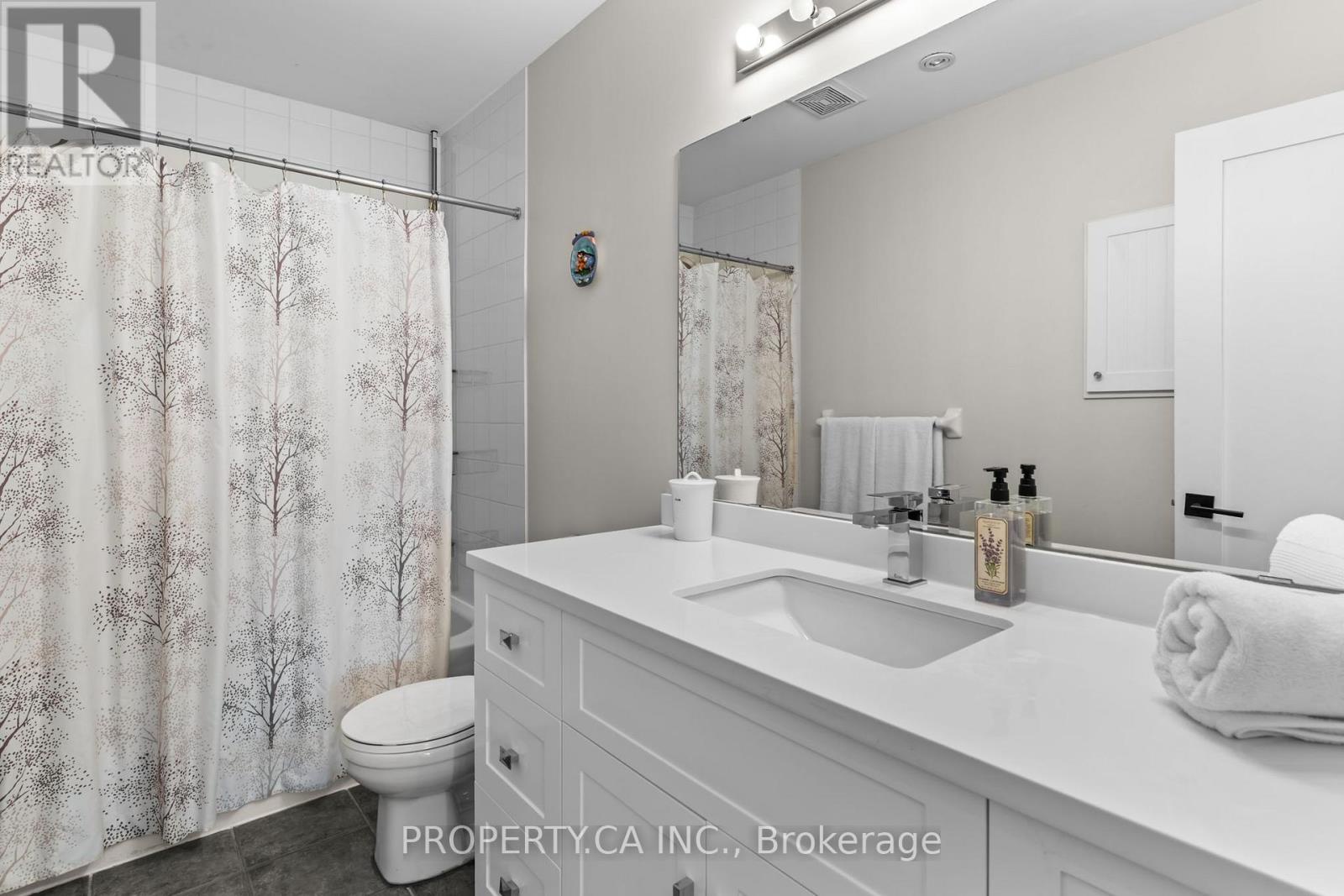 55 Northern Dancer Boulevard, Toronto (the Beaches), Ontario