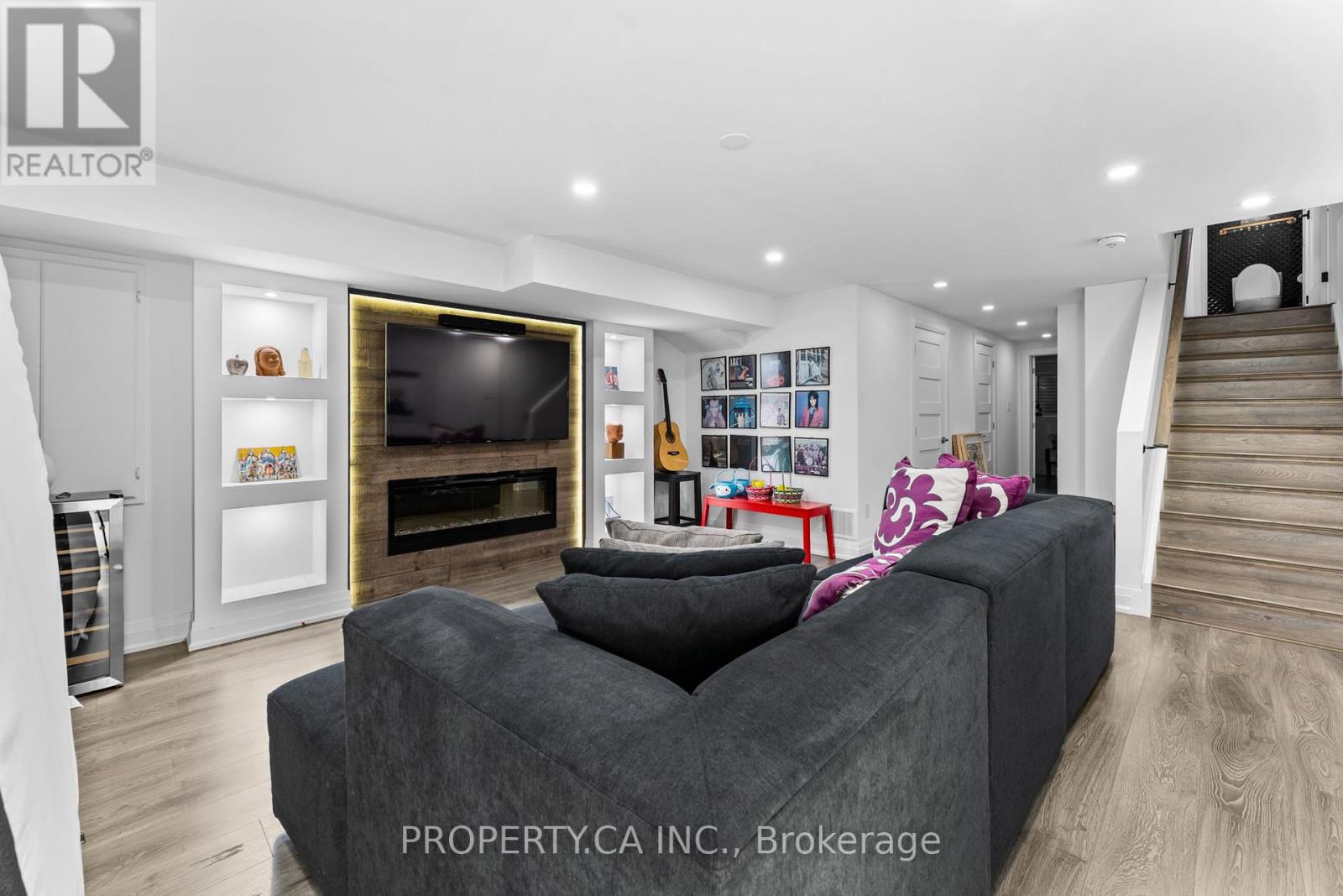 55 Northern Dancer Boulevard, Toronto (the Beaches), Ontario