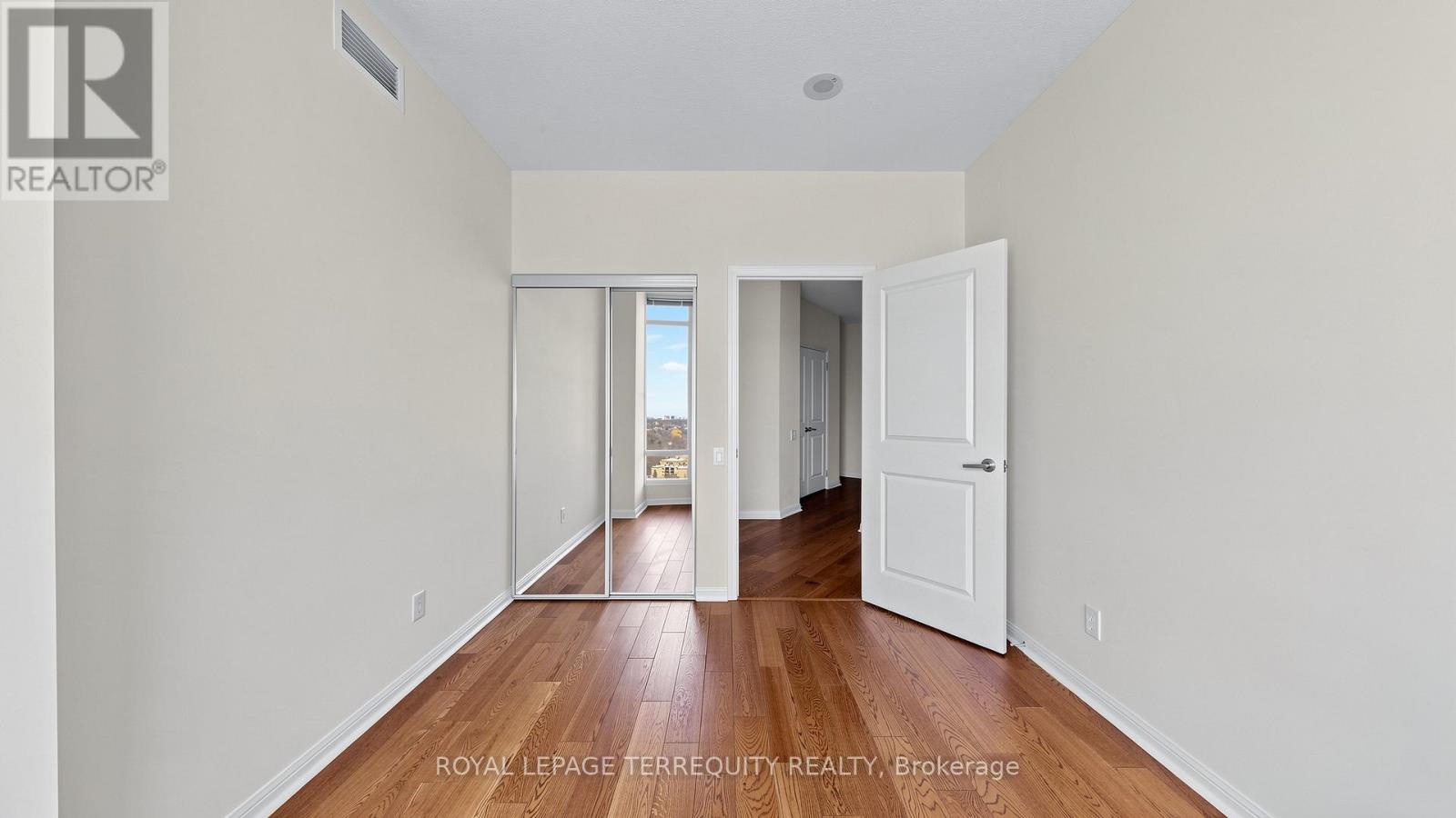 2205 - 15 Windermere Avenue, Toronto (high Park-swansea), Ontario