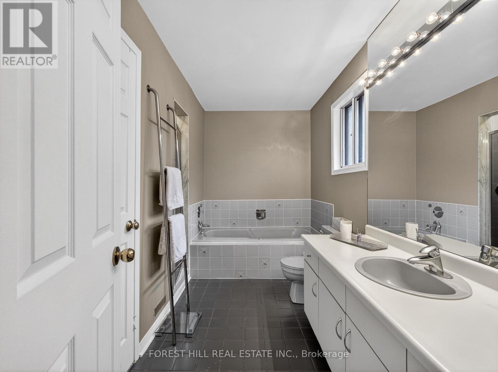 37 Artisan Place, Toronto (hillcrest Village), Ontario