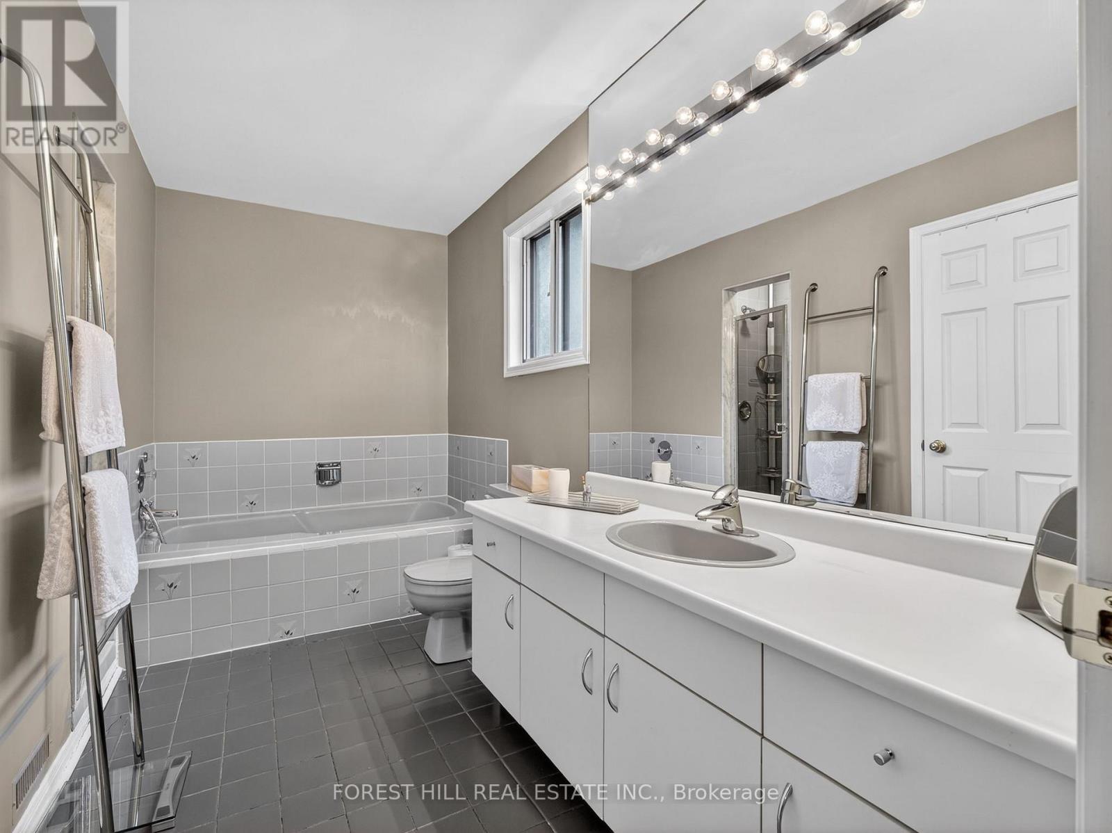 37 Artisan Place, Toronto (hillcrest Village), Ontario