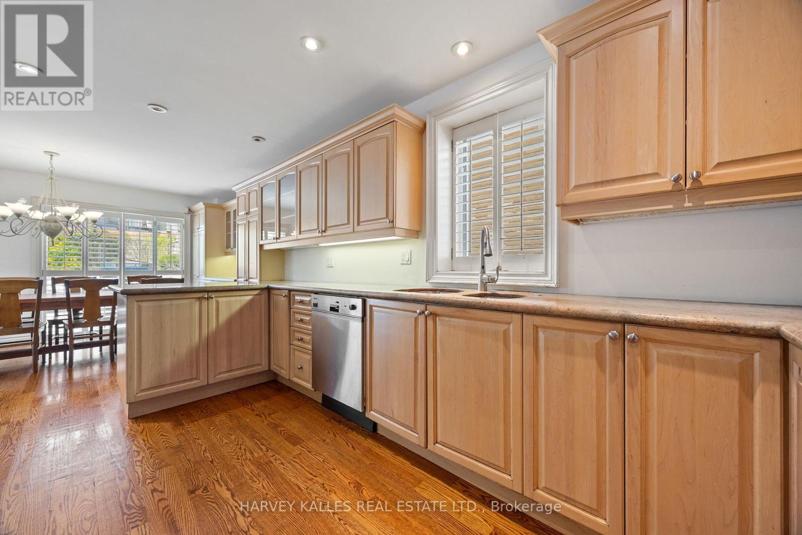 26 Forest Ridge Drive, Toronto (forest Hill North), Ontario