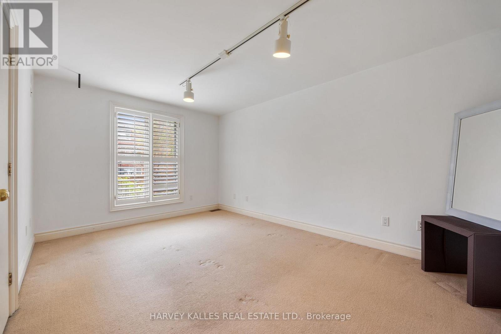 26 Forest Ridge Drive, Toronto (forest Hill North), Ontario