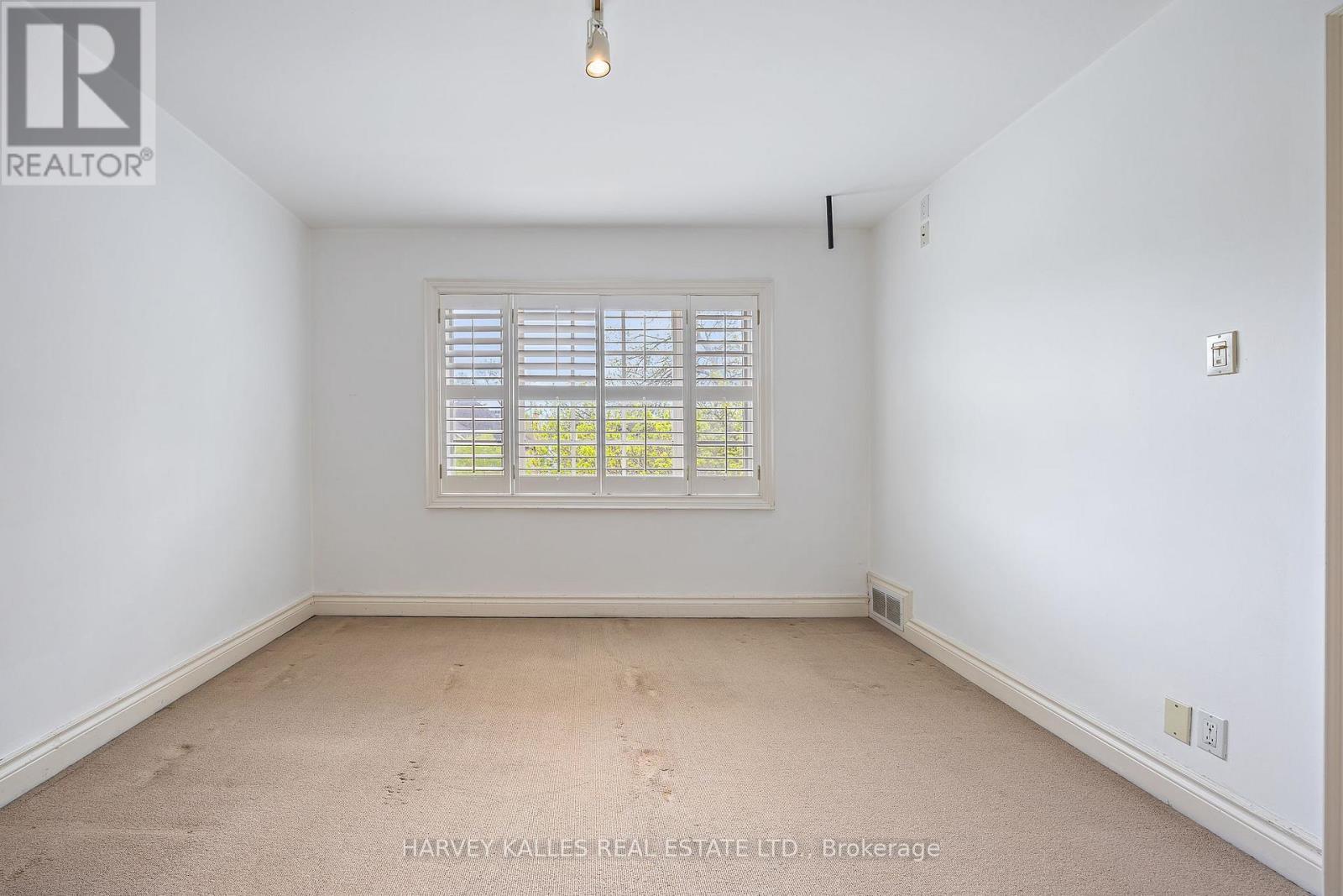 26 Forest Ridge Drive, Toronto (forest Hill North), Ontario