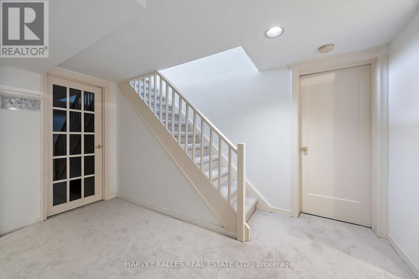 26 Forest Ridge Drive, Toronto (forest Hill North), Ontario