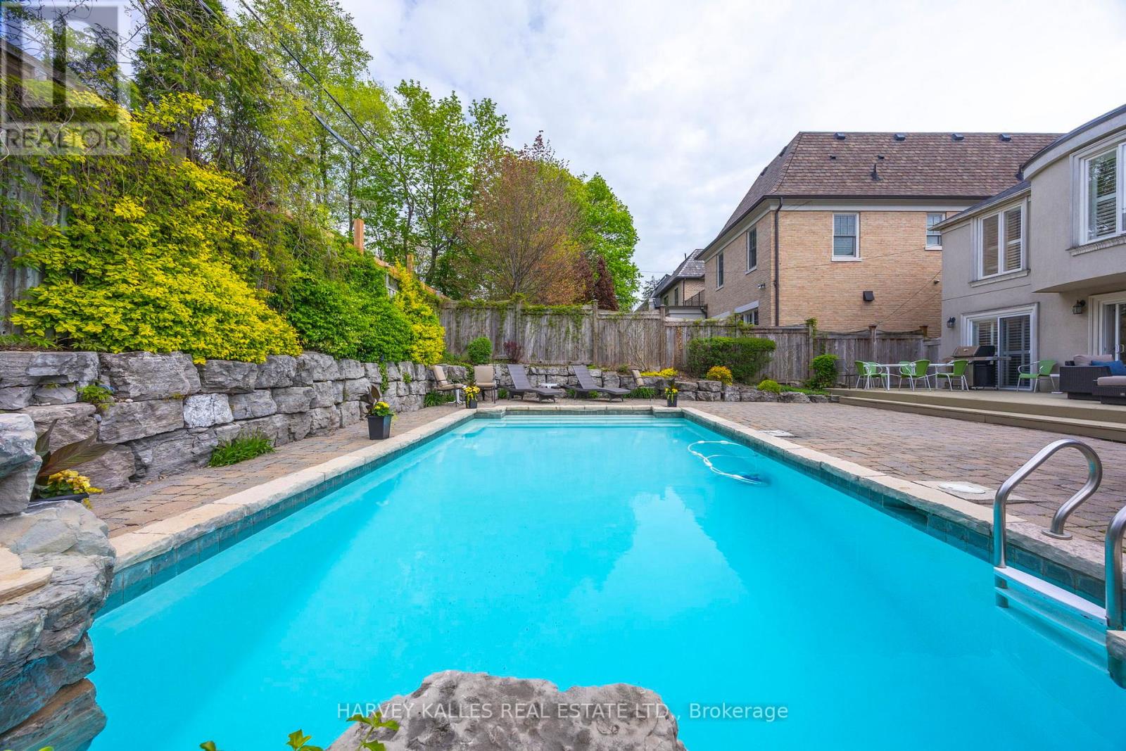 26 Forest Ridge Drive, Toronto (forest Hill North), Ontario