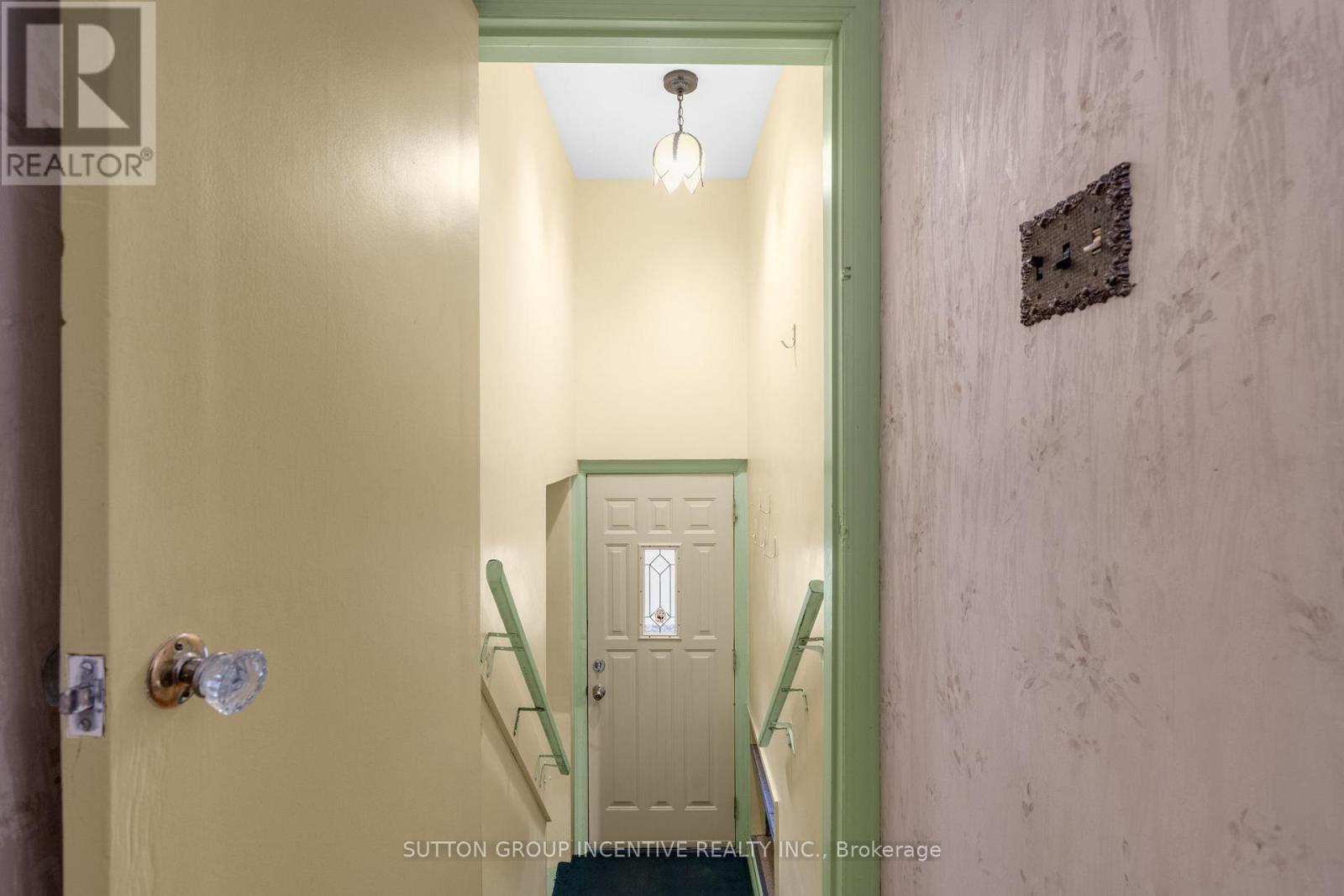 6 Kingsmere Crescent, Toronto (scarborough Village), Ontario