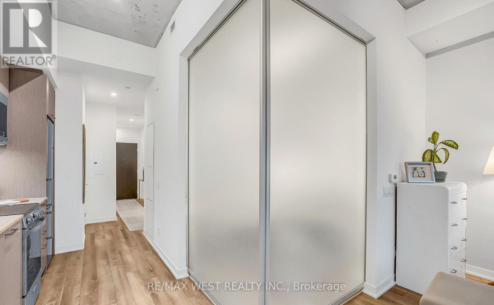 617 - 1808 St. Clair Avenue W, Toronto (weston-pellam Park), Ontario