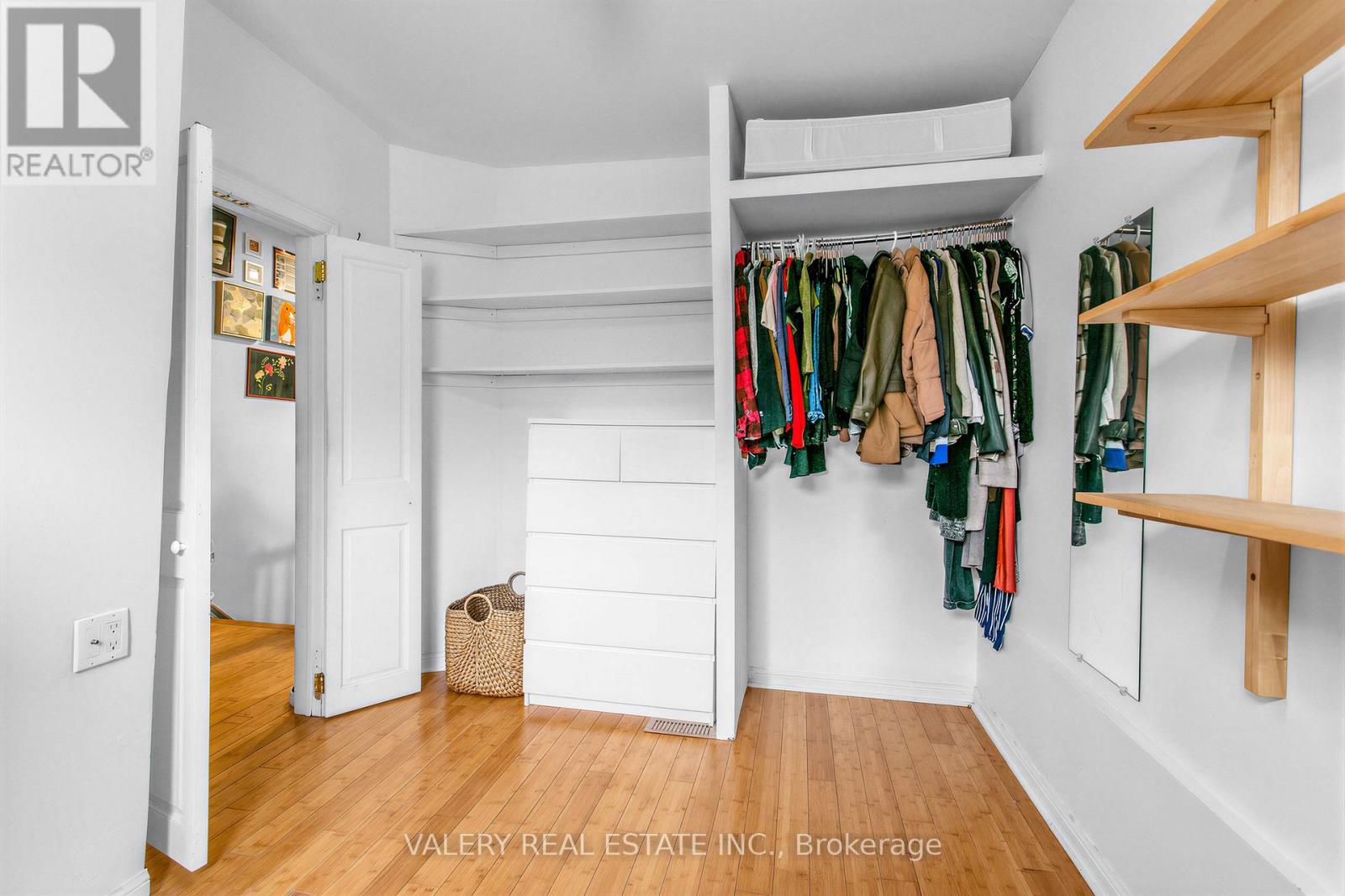 1060 Dundas Street W, Toronto (trinity-bellwoods), Ontario