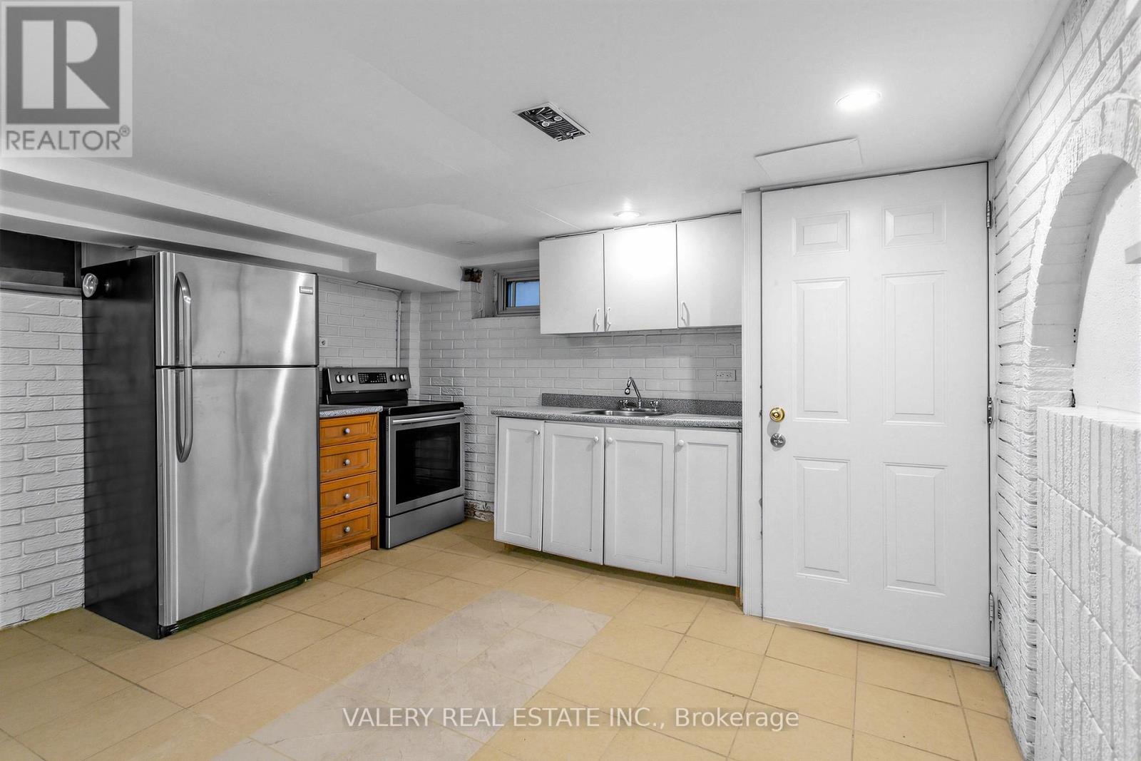 1060 Dundas Street W, Toronto (trinity-bellwoods), Ontario