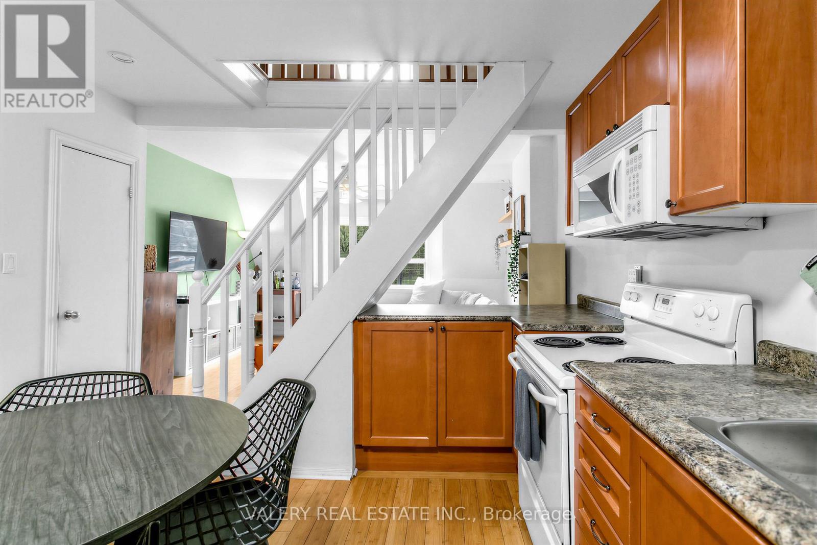 1060 Dundas Street W, Toronto (trinity-bellwoods), Ontario