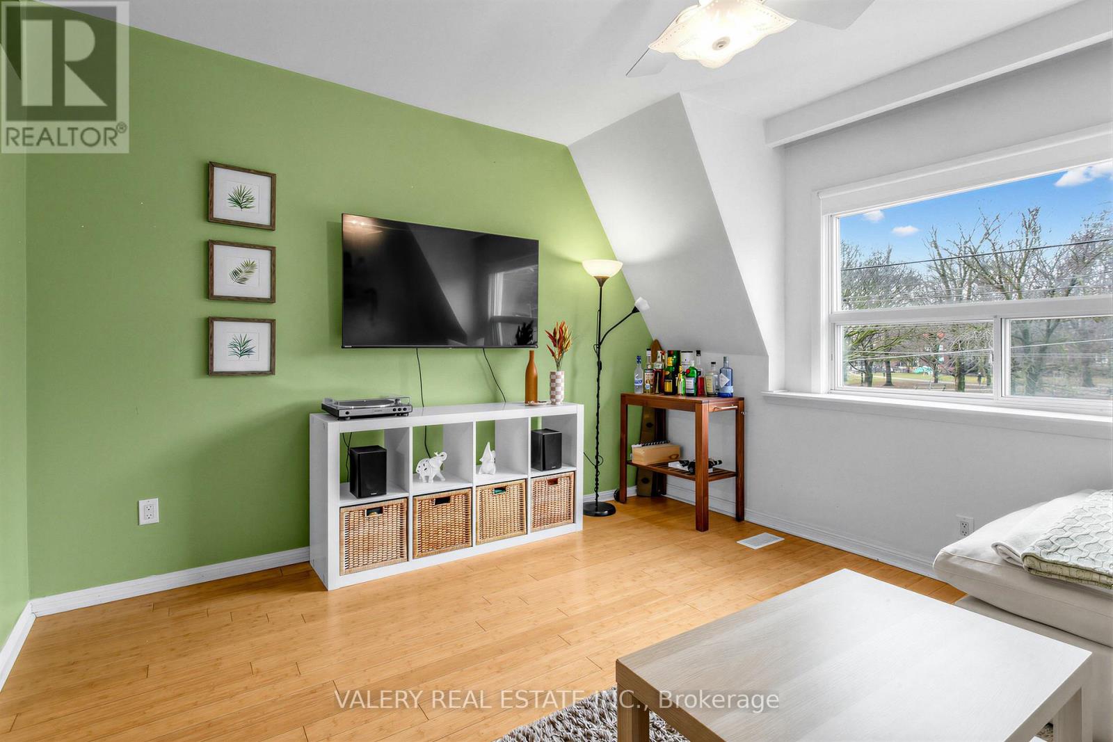 1060 Dundas Street W, Toronto (trinity-bellwoods), Ontario