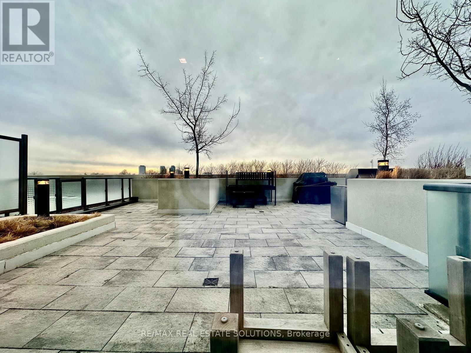 1611 - 30 Samuel Wood Way, Toronto (islington-city Centre West), Ontario