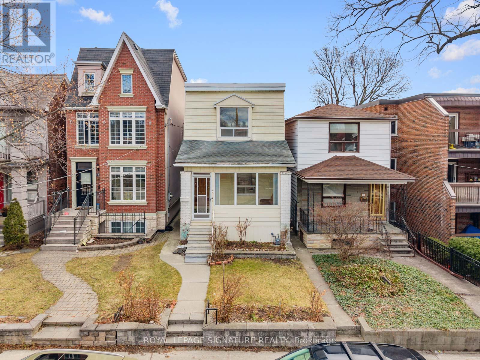 45 Eaton Avenue, Toronto (danforth), Ontario