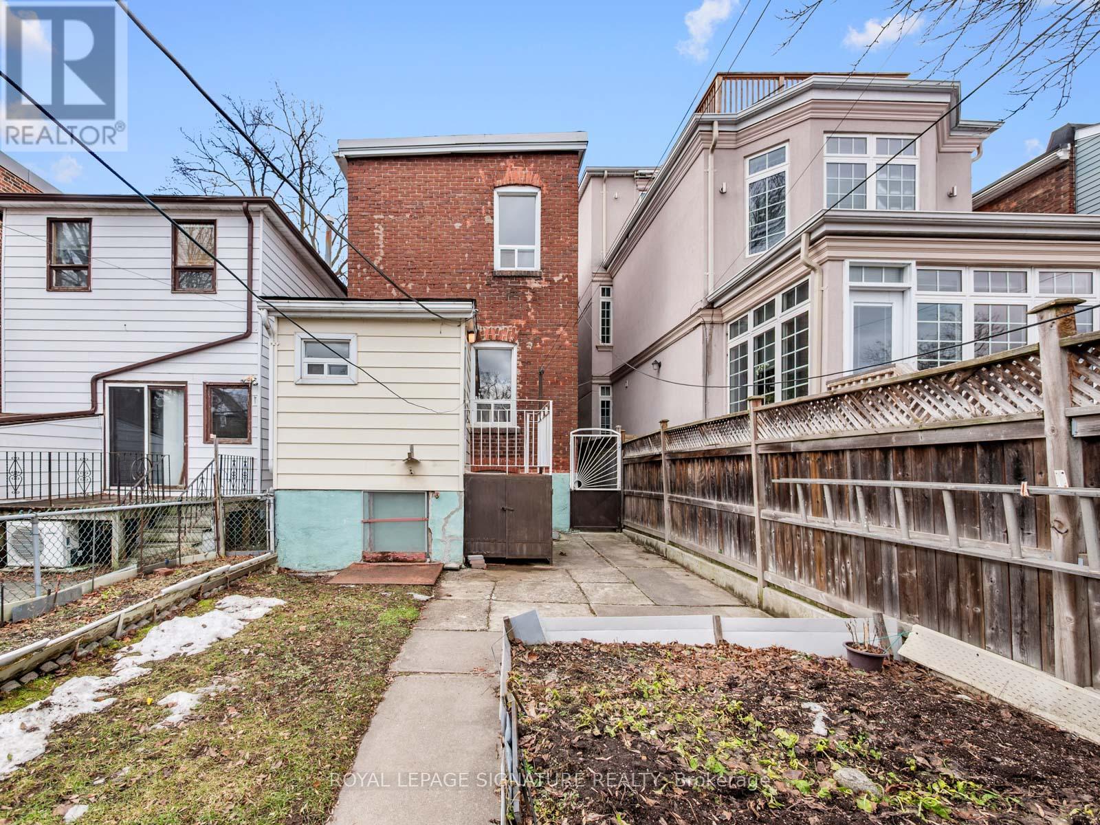 45 Eaton Avenue, Toronto (danforth), Ontario