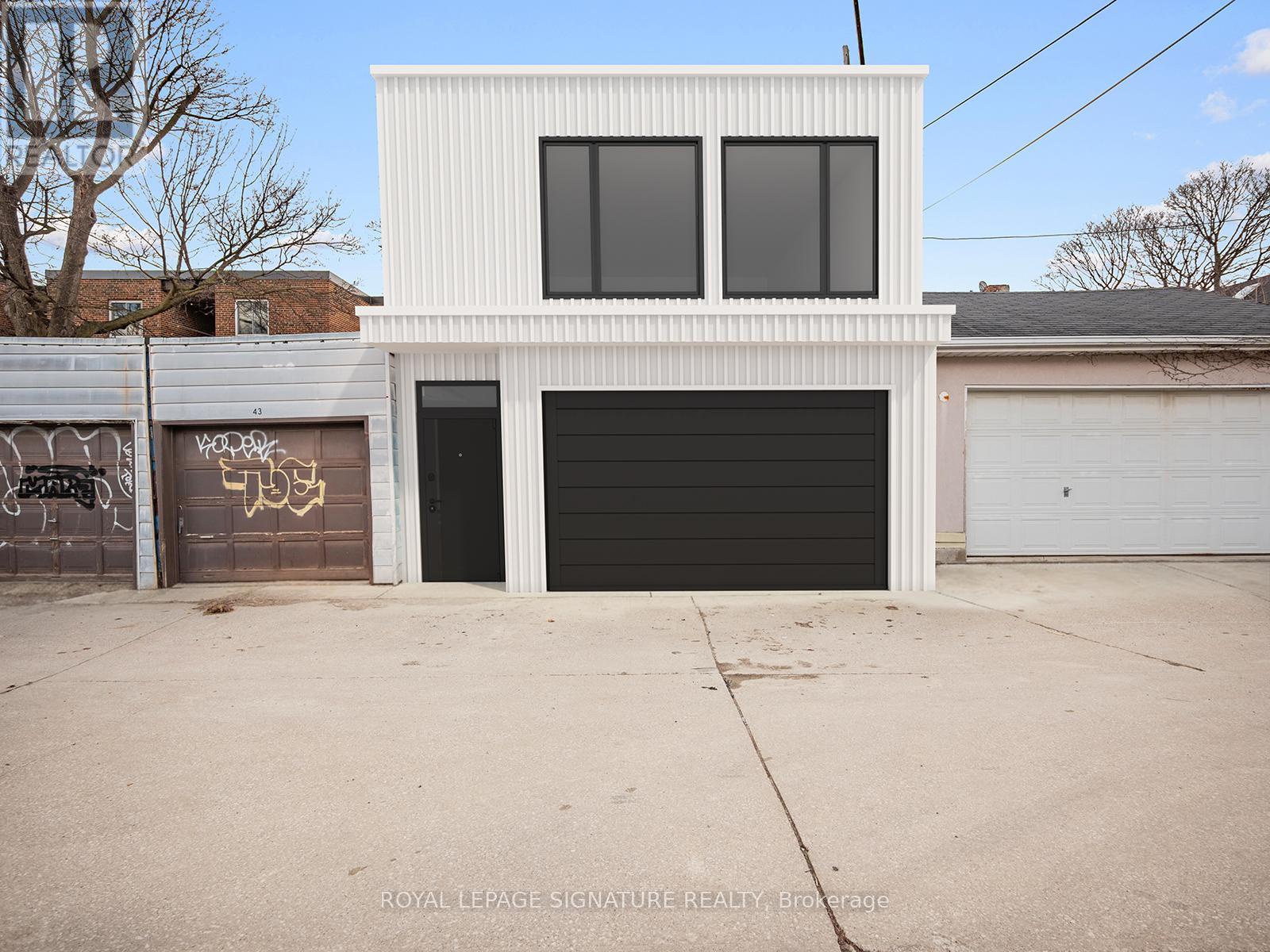 45 Eaton Avenue, Toronto (danforth), Ontario