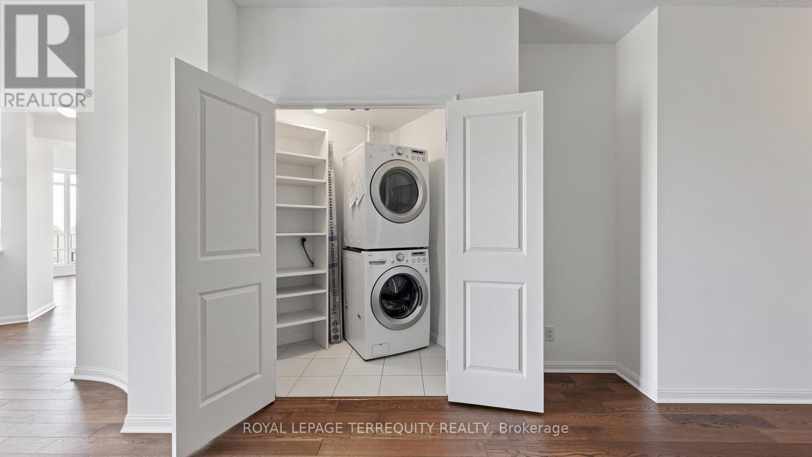 2205 - 15 Windermere Avenue, Toronto (high Park-swansea), Ontario