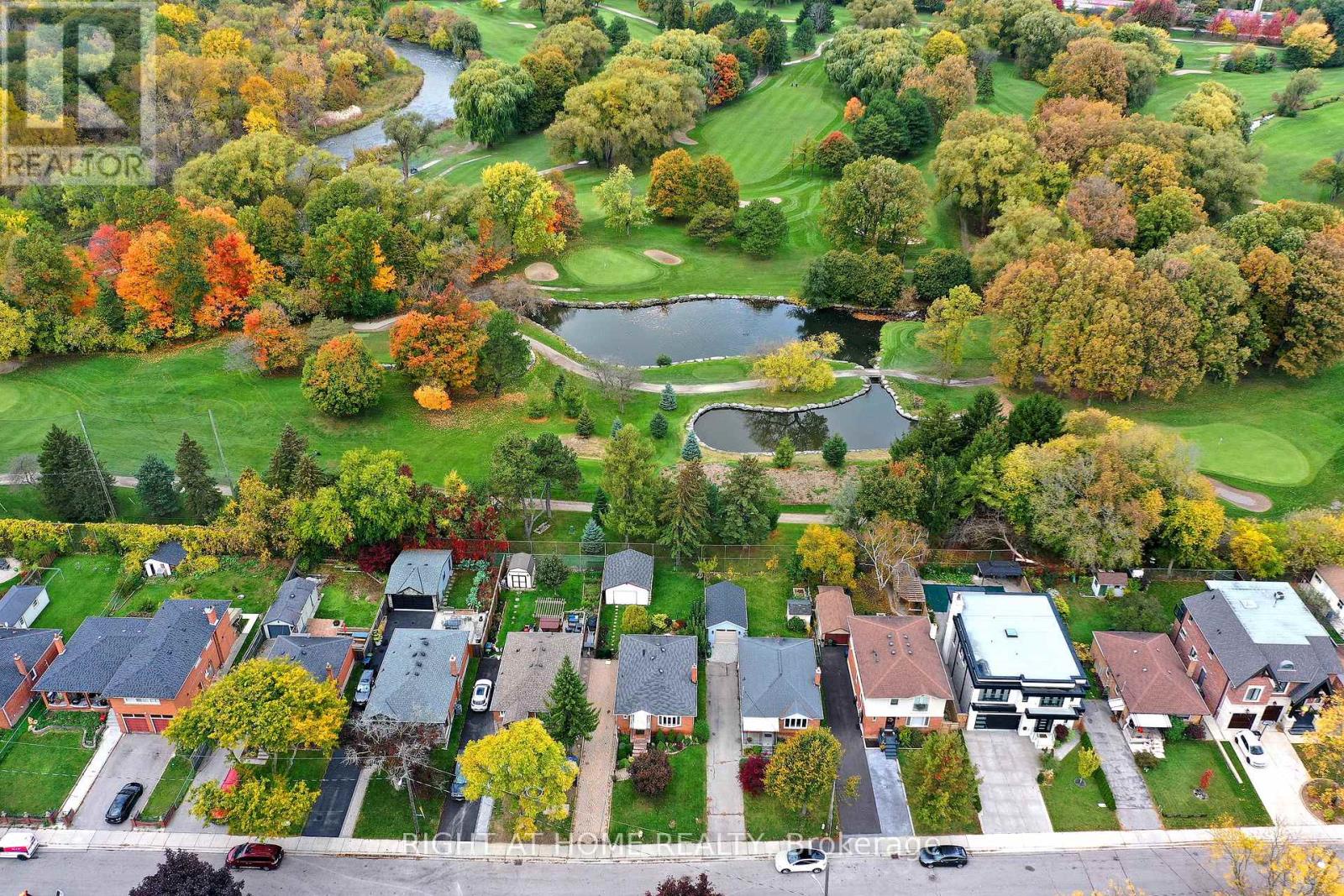 56 Cynthia Road, Toronto (rockcliffe-smythe), Ontario