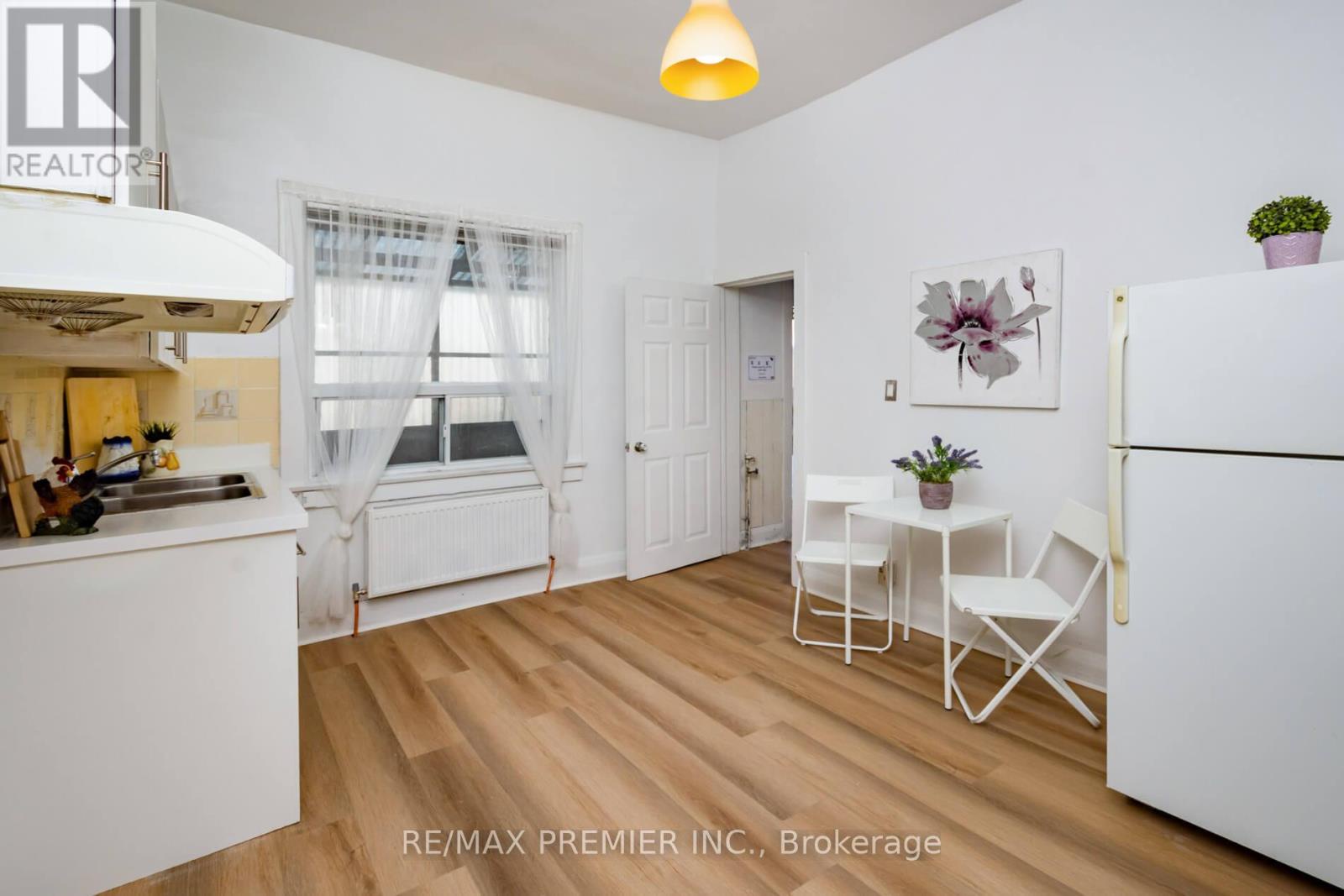 229 Bellwoods Avenue, Toronto (trinity-bellwoods), Ontario