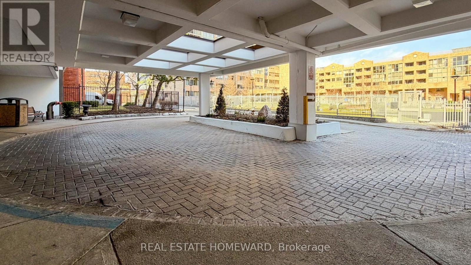 409 - 77 Maitland Place, Toronto (cabbagetown-south St. James Town), Ontario