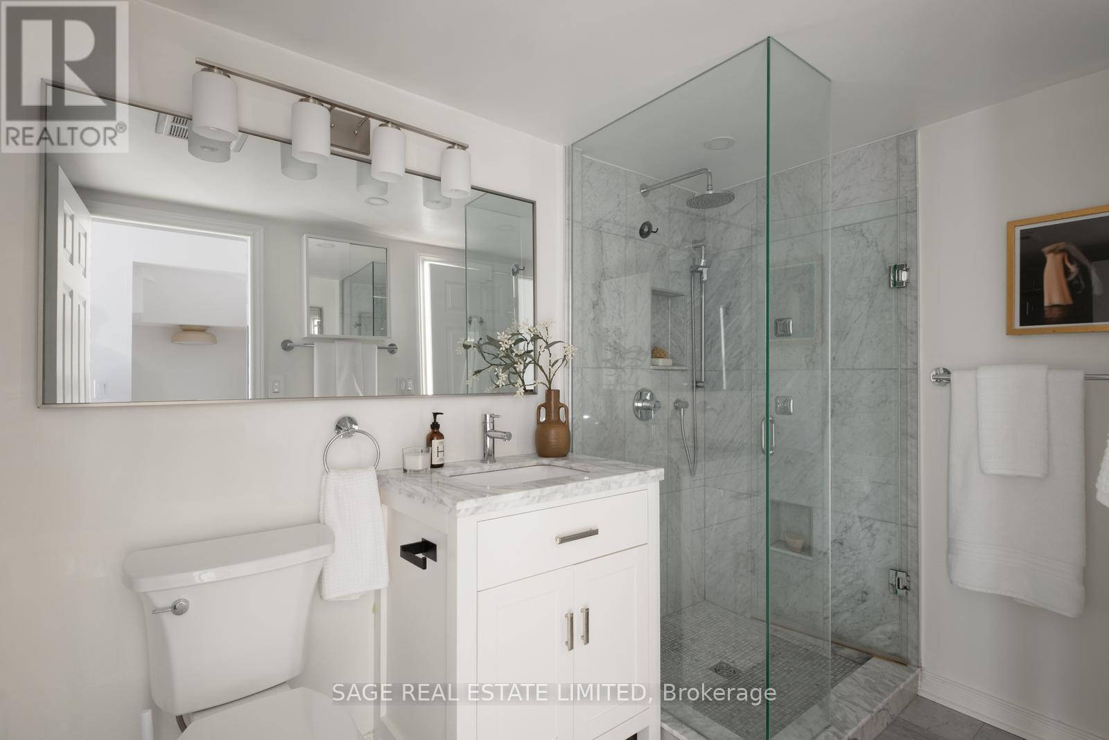 119 - 208 Niagara Street, Toronto (niagara), Ontario