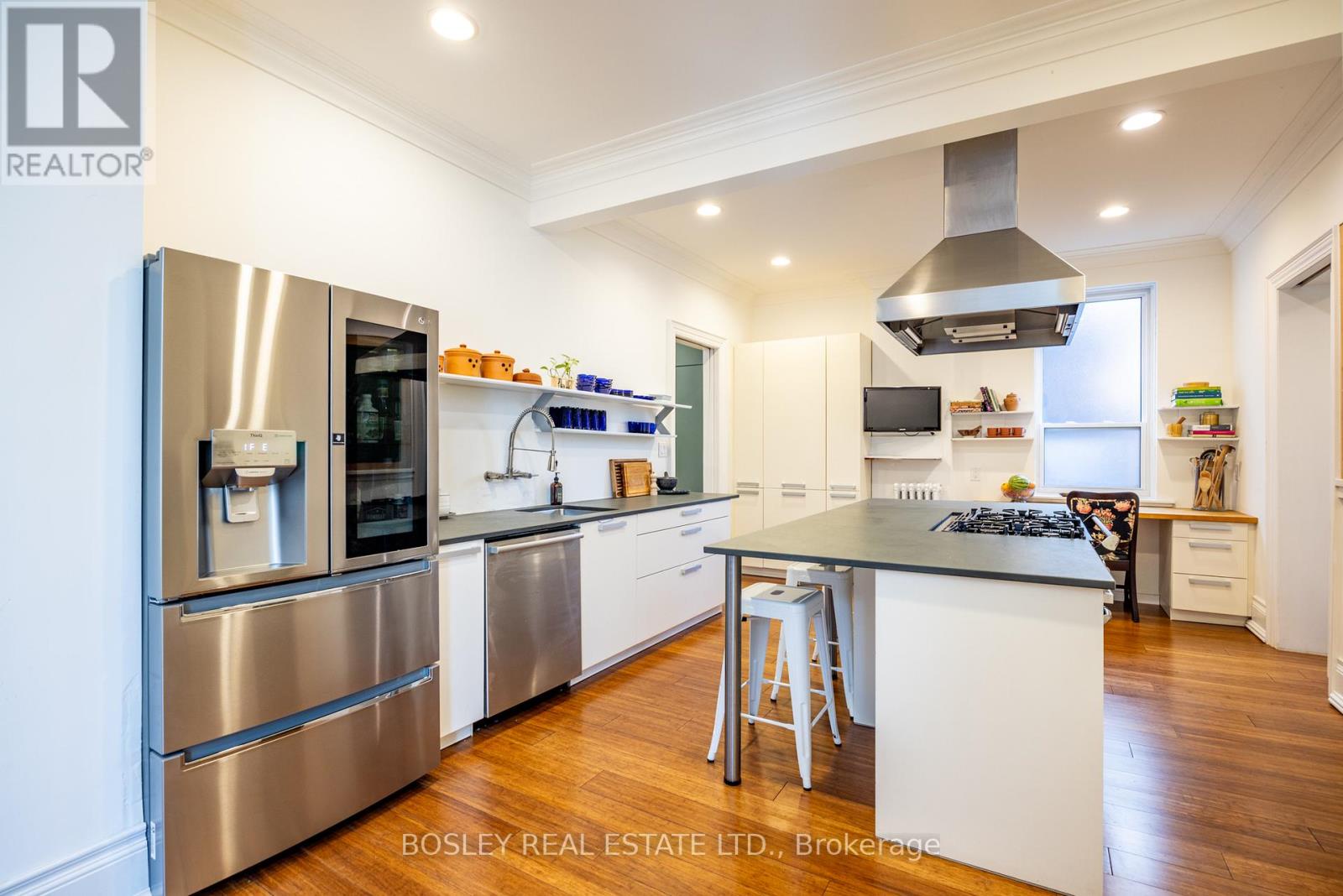 135 Madison Avenue, Toronto (annex), Ontario