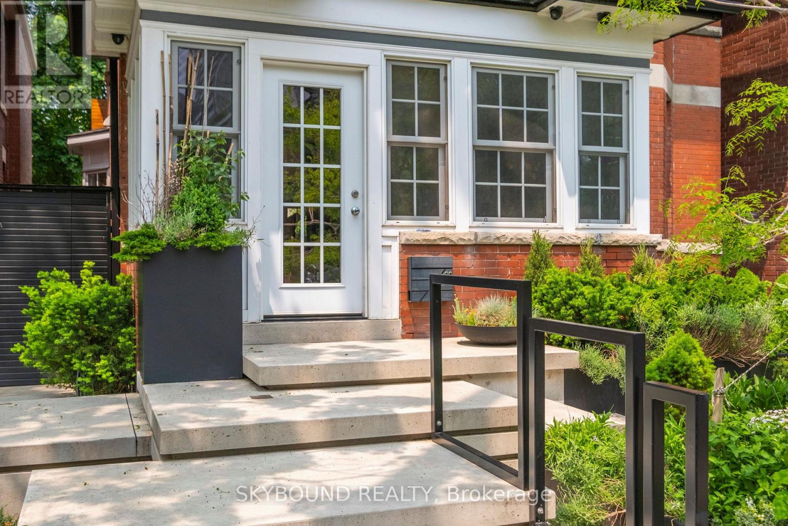 20 Fairview Boulevard, Toronto (north Riverdale), Ontario