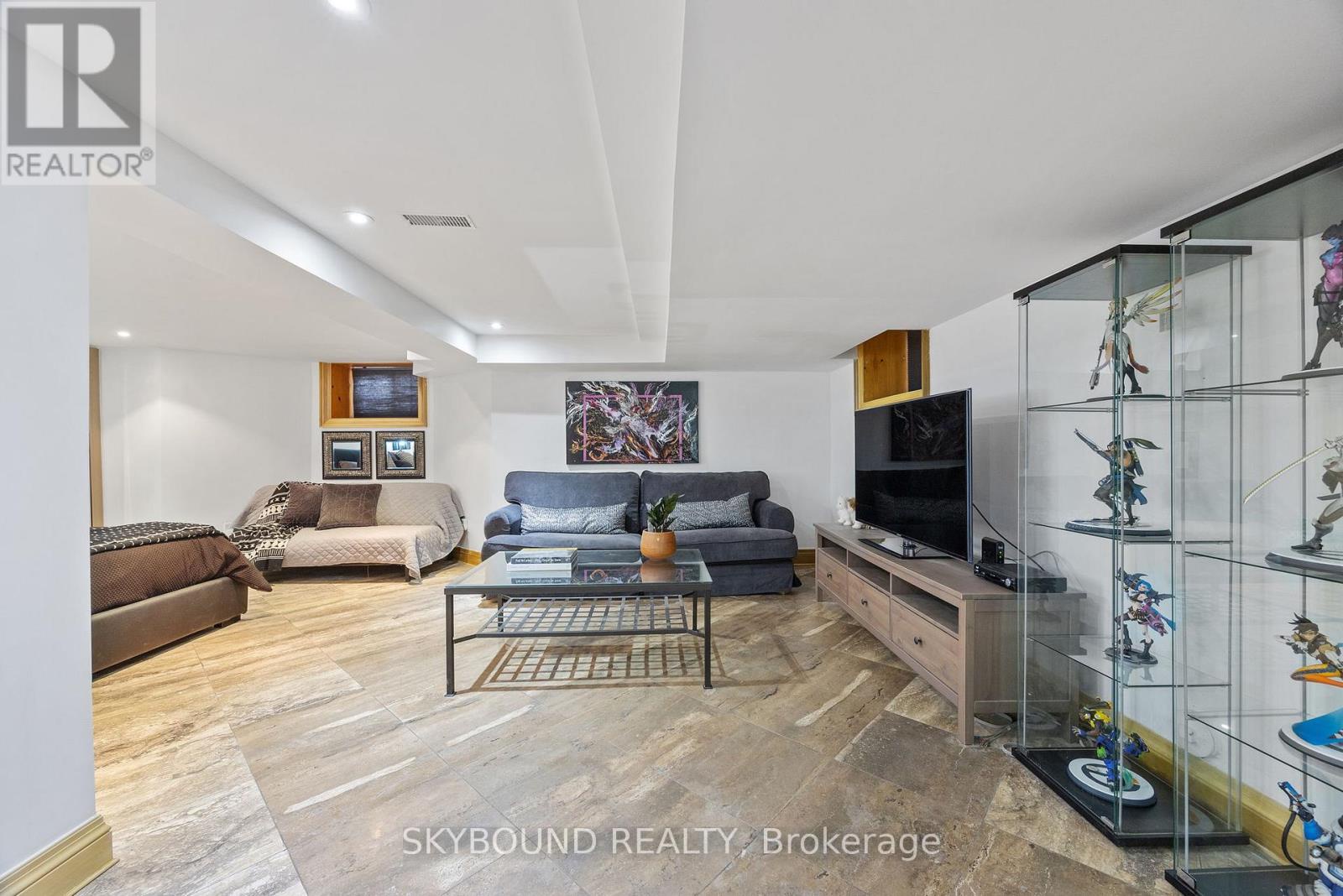 20 Fairview Boulevard, Toronto (north Riverdale), Ontario