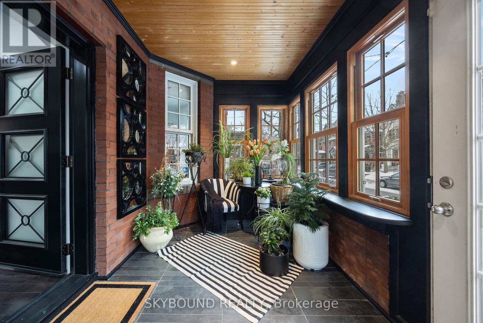 20 Fairview Boulevard, Toronto (north Riverdale), Ontario