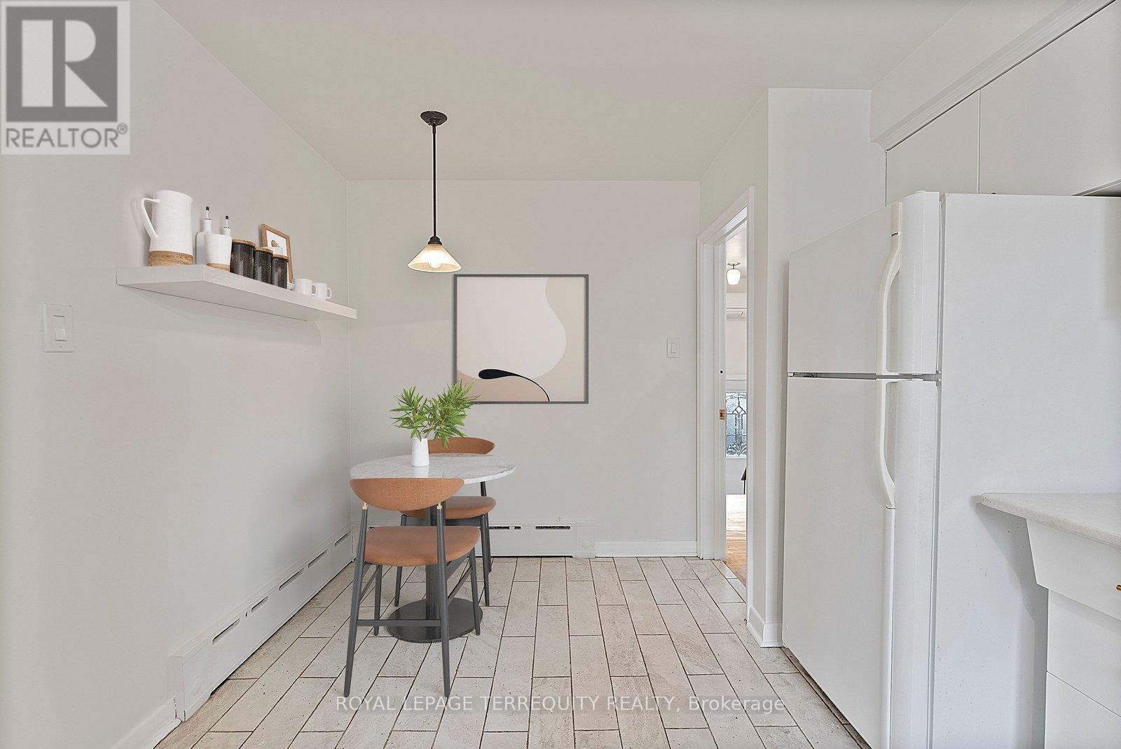 6 Peacham Crescent, Toronto (downsview-roding-cfb), Ontario