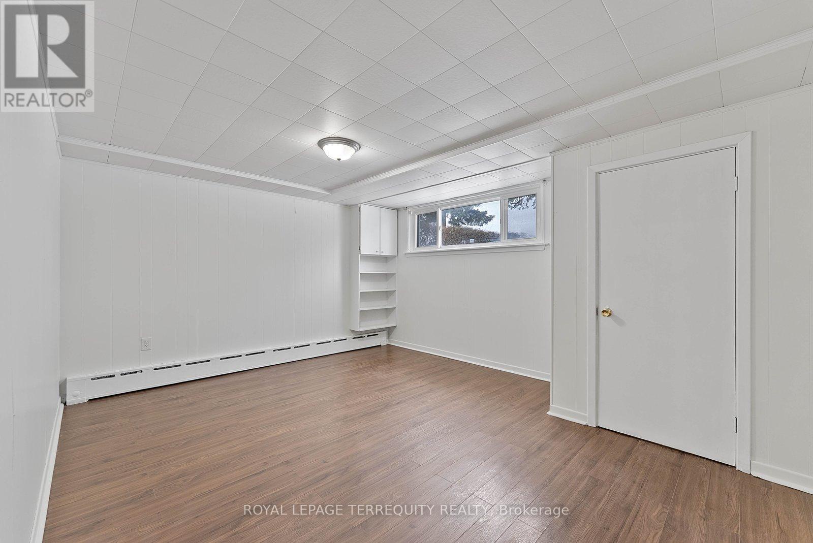 6 Peacham Crescent, Toronto (downsview-roding-cfb), Ontario