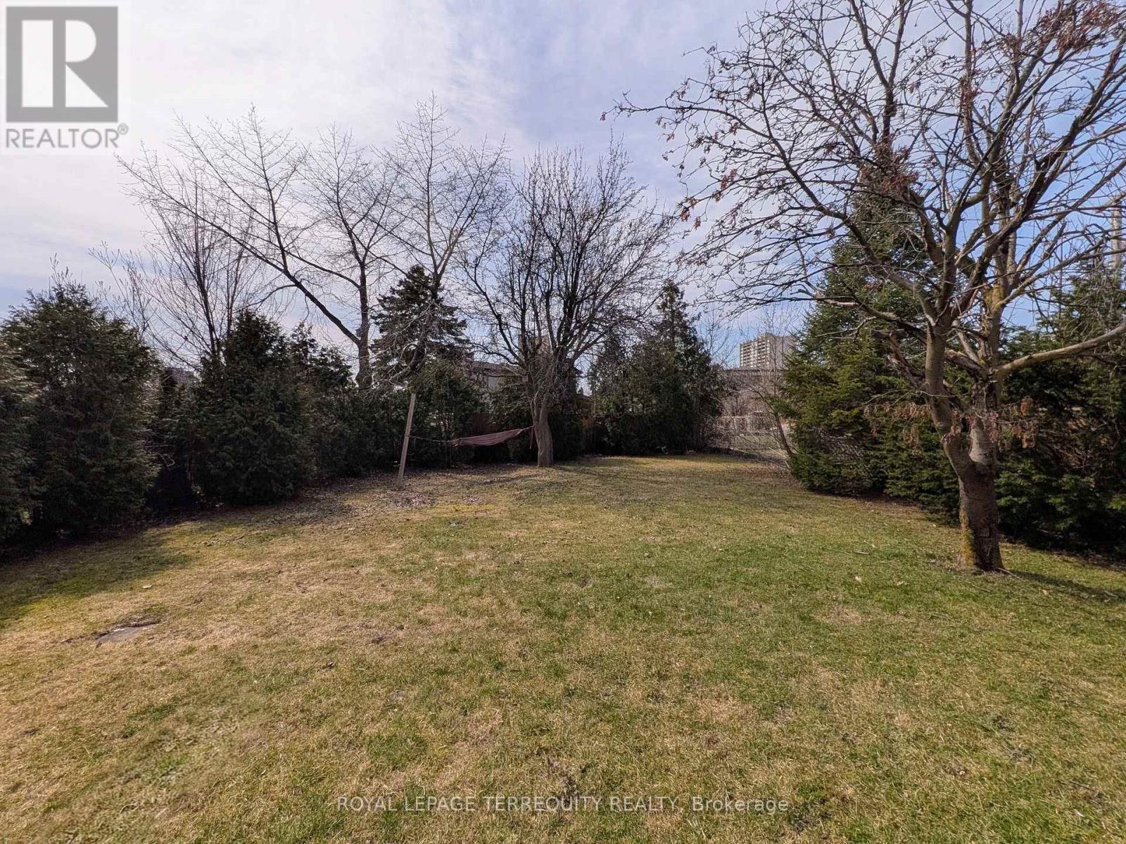 6 Peacham Crescent, Toronto (downsview-roding-cfb), Ontario